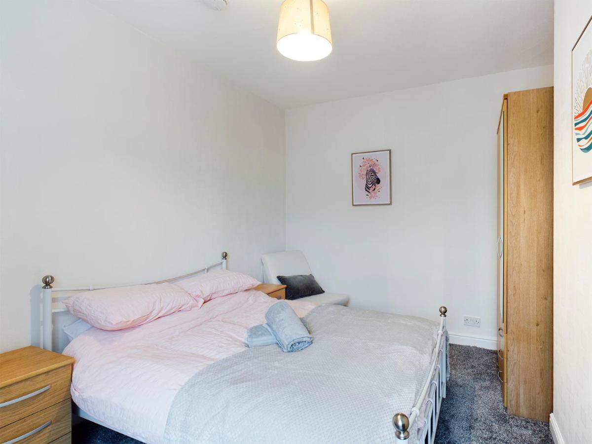Cheerful 3 Bedroom Home With Free Parking And Wifi Chester Exteriér fotografie